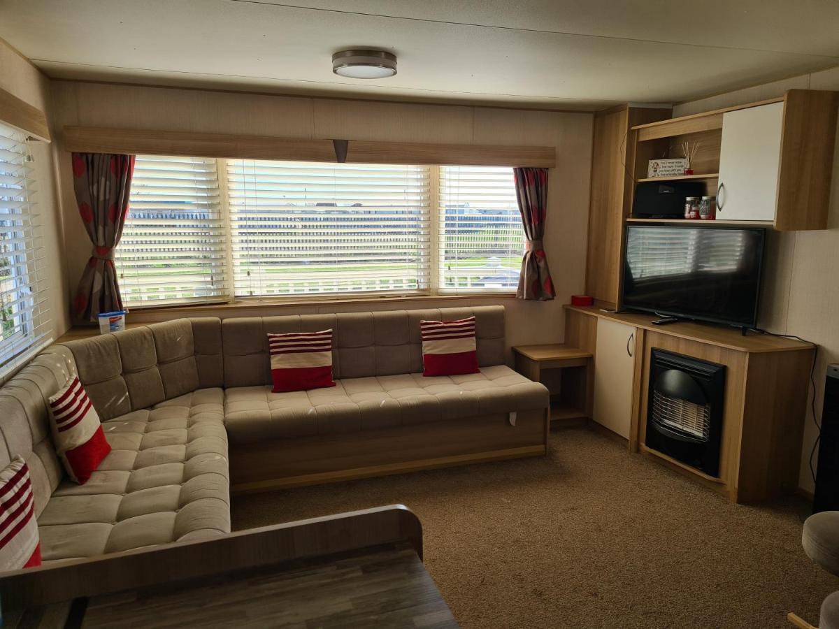 Апартаменты 8 Berth The Chase Инголдмелс Экстерьер фото