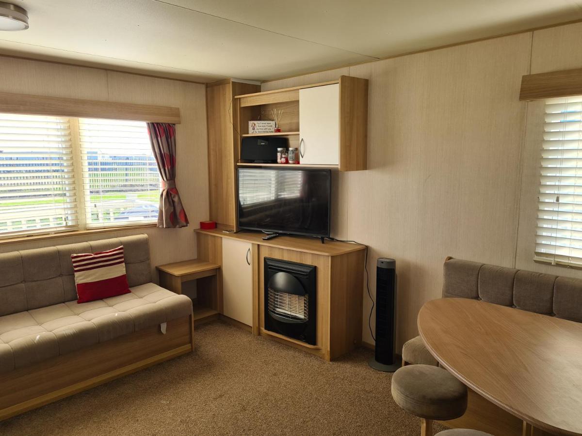 Апартаменты 8 Berth The Chase Инголдмелс Экстерьер фото